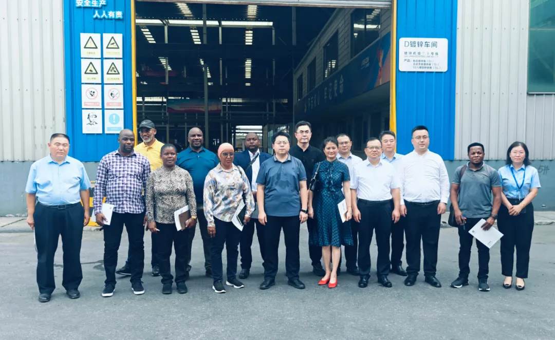 坦桑尼亞標準局局長一行到眾鑫發參觀交流